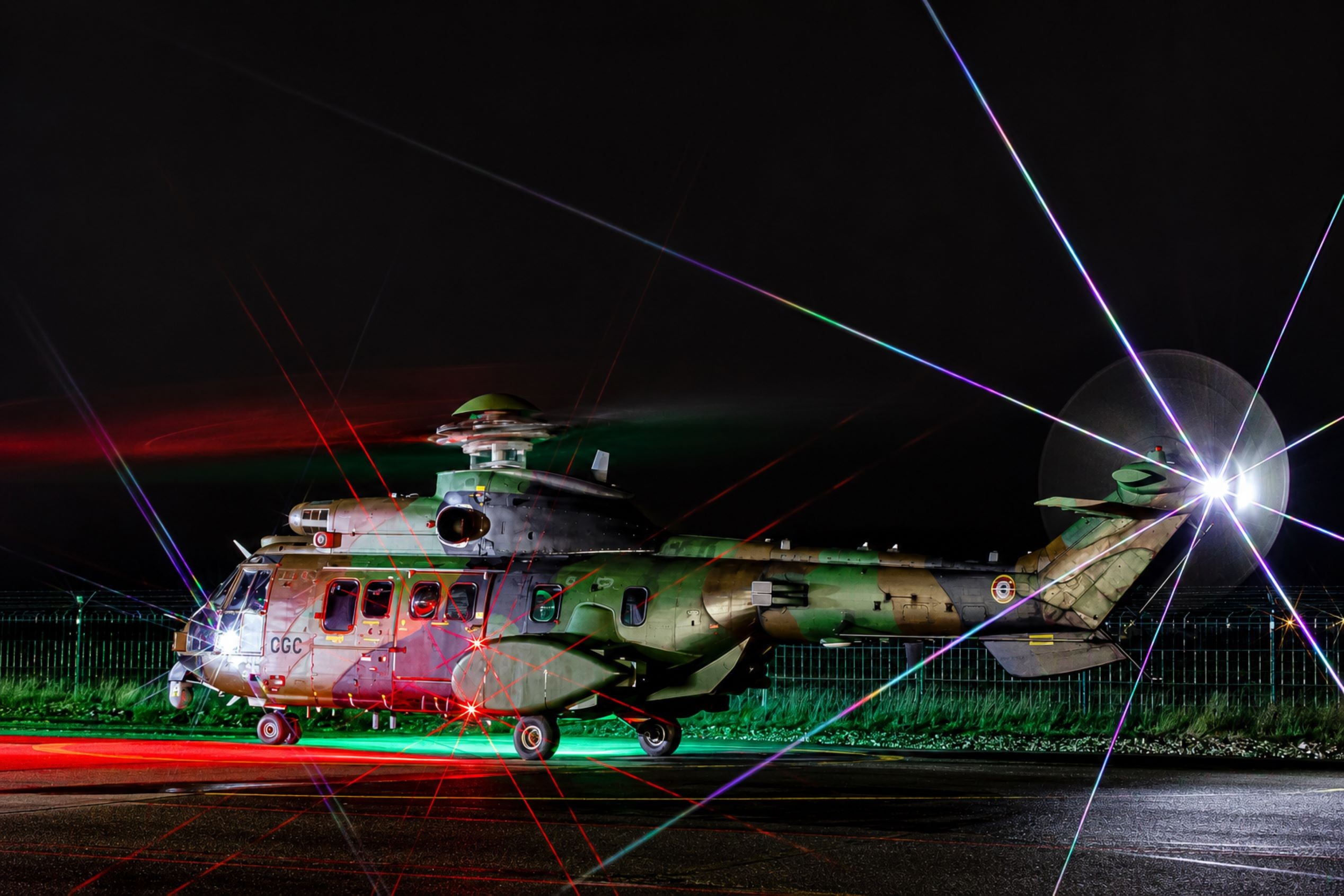 lieux GAMSTAT Valence chabeuil france 
Groupement aéromobilité de la section technique de l’armée de Terre
sur le tarmac hélicoptère de transport tactique et logistique AS332M1 n° 2267: CGC ! plus qu a embarquer 
📸Matériel Canon R6 / Sigma 70 200 /2,8 sport