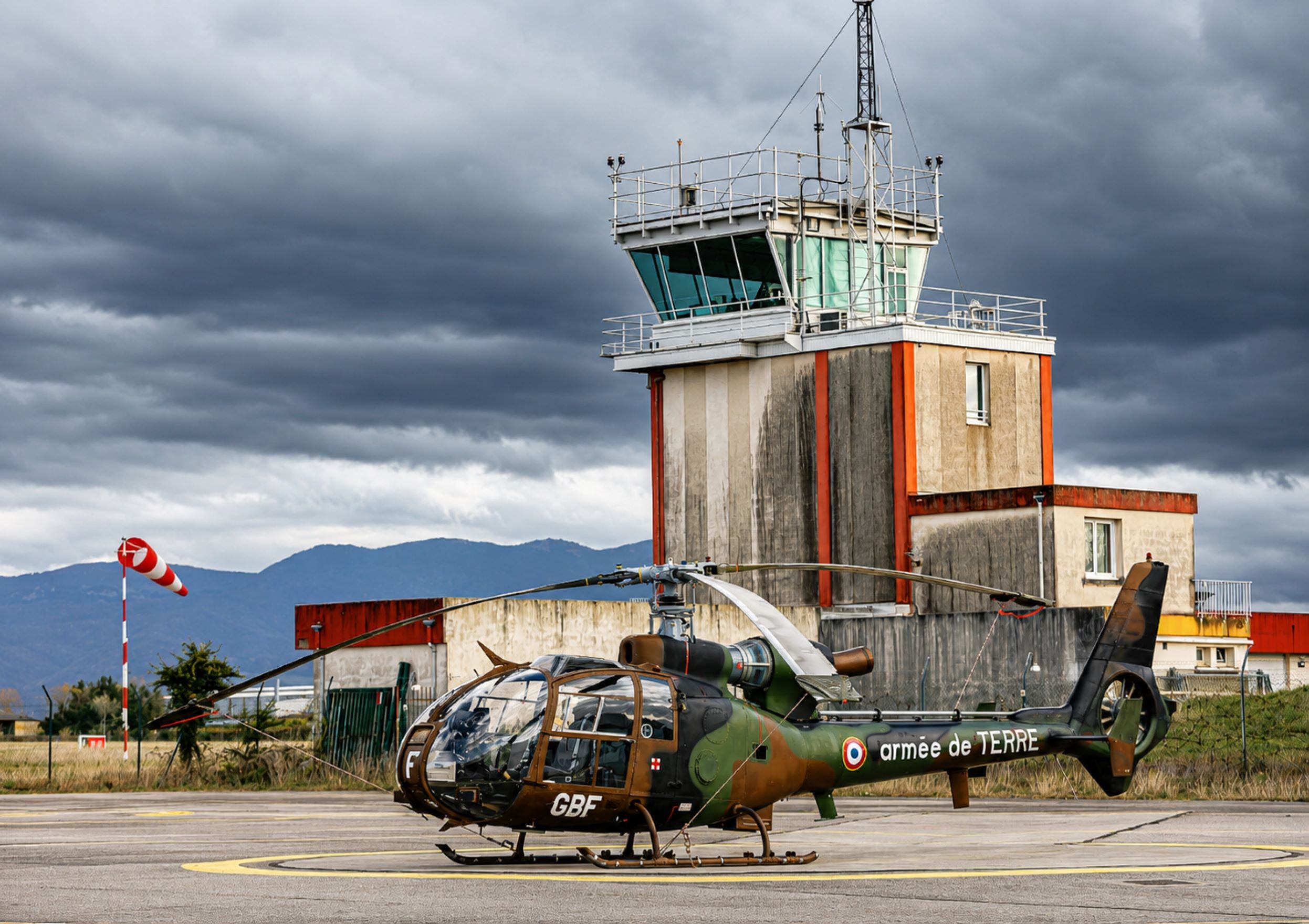 GAMSTAT Valence chabeuil
Groupement aéromobilité de la section technique de l’armée de Terre
hélicoptère de combat SA 342M Gazelle GBF 
📸Matériel Canon R6 / Sigma 70 200 /2,8