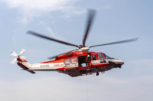 AW139 AMI and AW139 VVFF Demo rescue on the lake AW139 AMI and AW139 VVFF Demo rescue on the lake