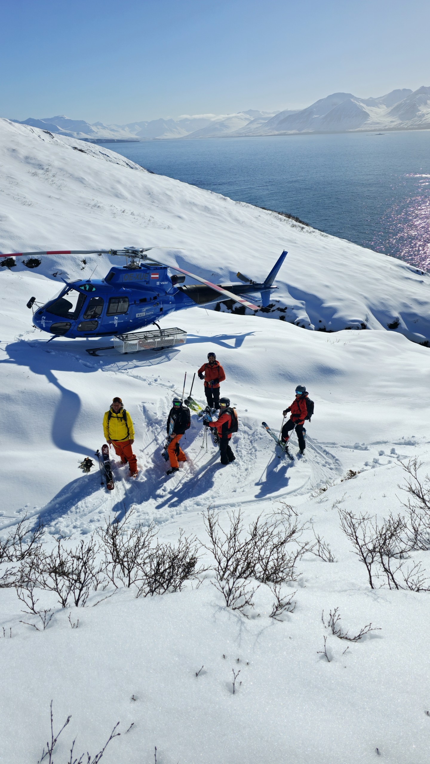 Today was perfect – amazing weather and great skiing conditions. I absolutely love my job, and I’m not even trying to hide how much I love it, grinning all day while flying around these mountains!