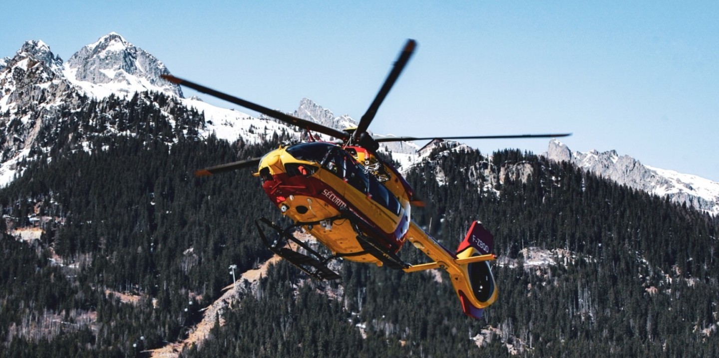 Here’s the H145 “Dragon 74”, which comes as backup every other week in the Chamonix Valley, supporting the PGHM in rescue missions.