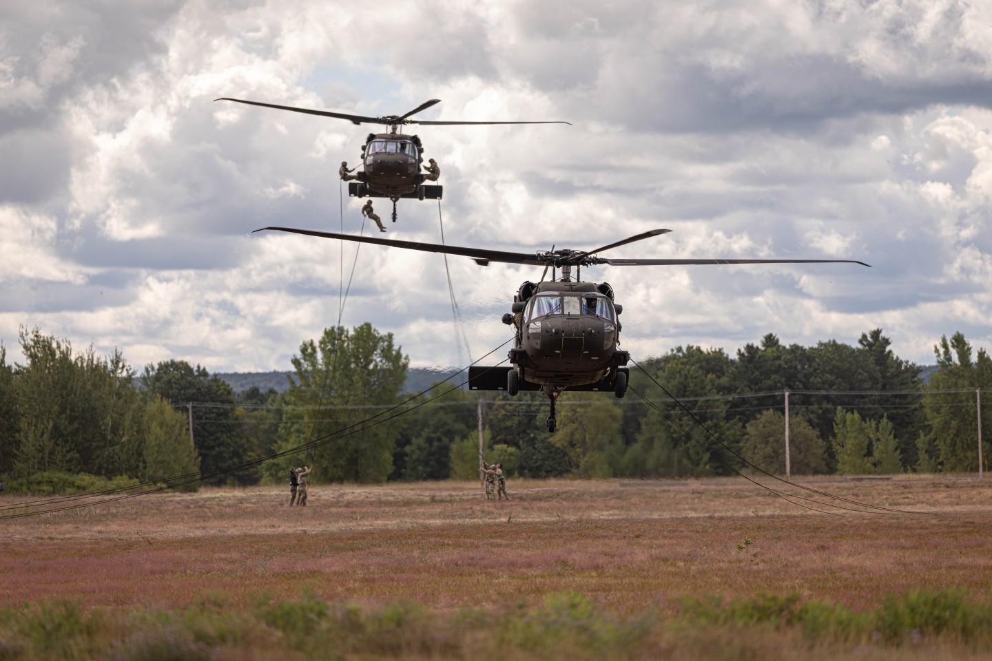 Alpha Company 2nd Battalion 10th Aviation Regiment aerial rappelling operation/familiarization