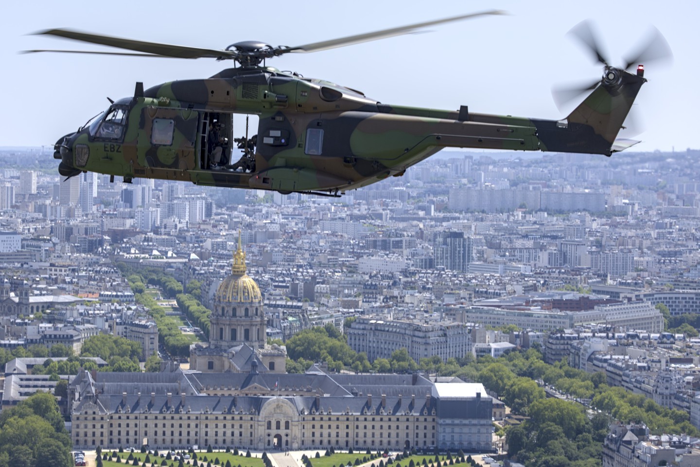 20250709 French Armee de Terre ALAT NH90 helicopter overflying the Hotel des Invalides in Paris  during the rehearsal flight for the annual Bastille Parade