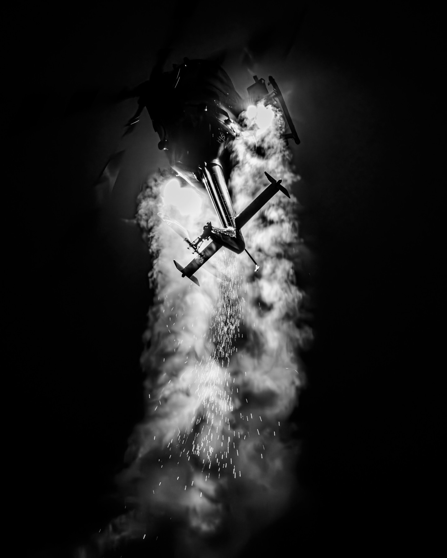 The photo was taken at the Sanicole Sunset Airshow 2025 in Belgium, capturing the Polish Bölkow Bo-105 helicopter flown by veteran pilot Maciej Dominiak. Once a German Army attack helicopter, now reborn as a spectacular airshow performer, the Bo-105 shows breathtaking agility and precision. During the display, it lights up the evening sky with fireworks, blending technical mastery, pilot skill, and pure visual drama.