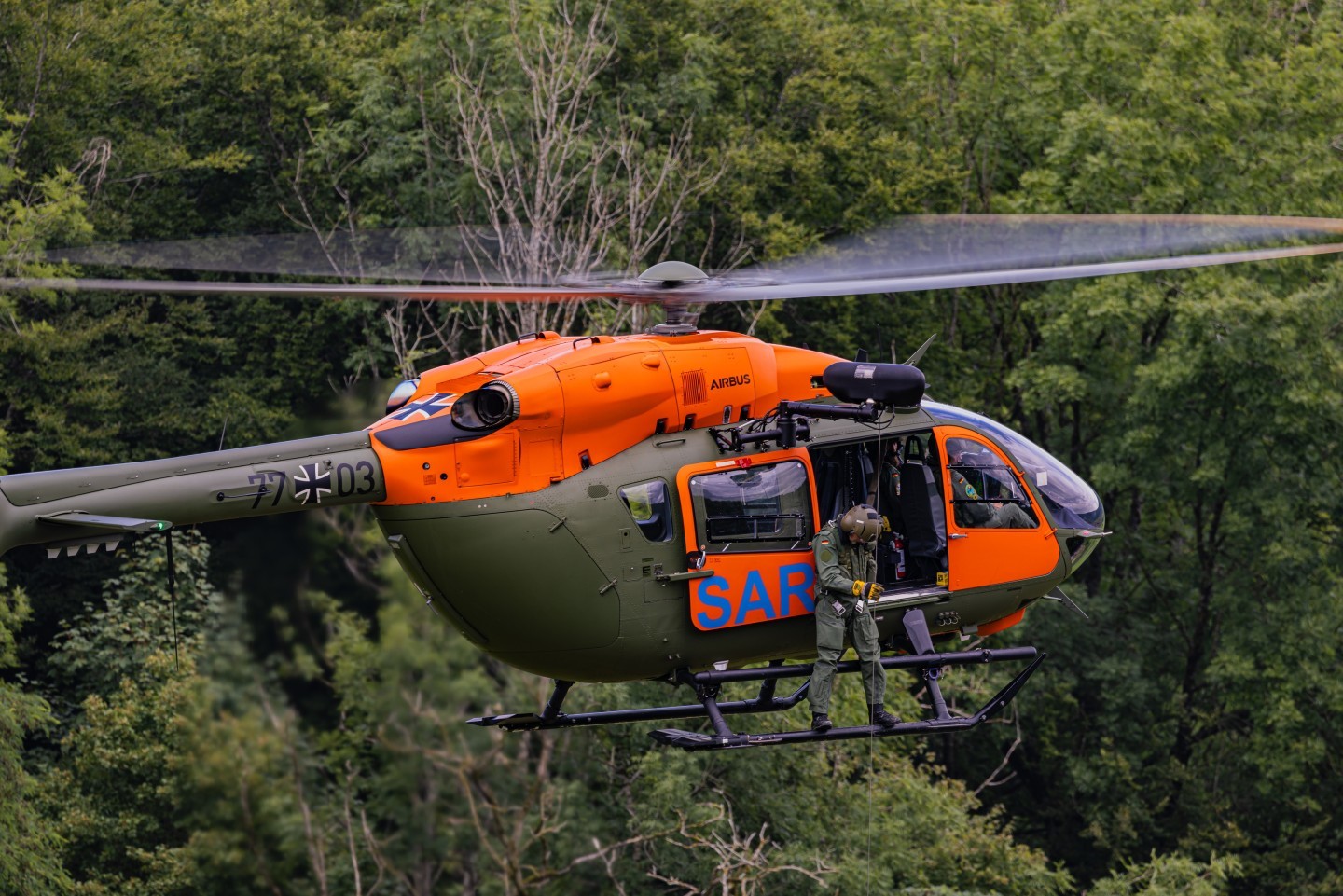 77+03, H145 LUH SAR of the Bundeswehr. The helicopter is based at Niederstetten Airfield. Here you can see it during a Training with the Rescuedogs of "Malteser Hilfsdienst"