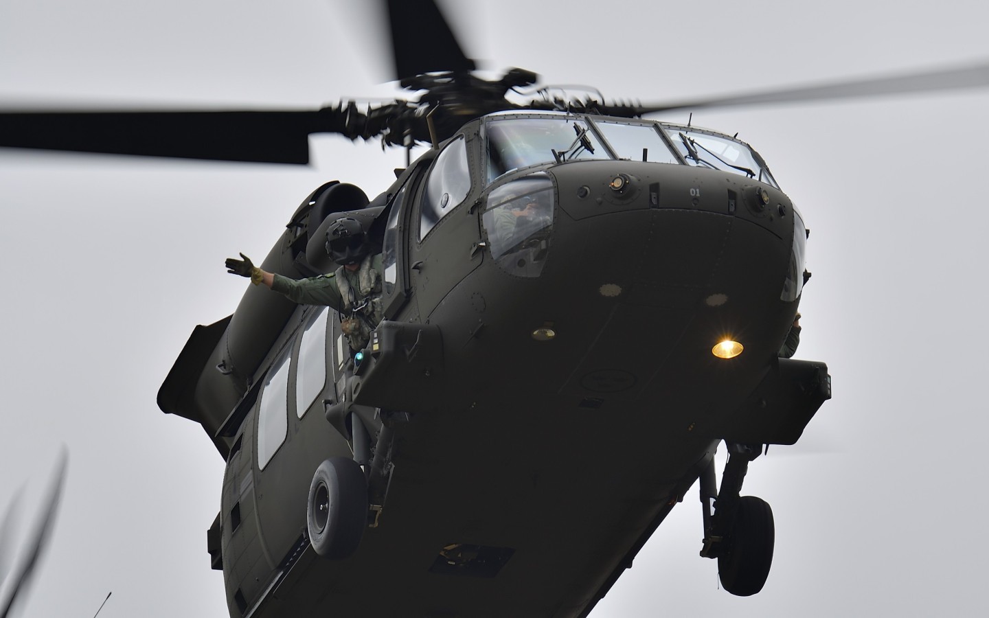 Hkp.16, UH-60M of Swedish Air Force 2. Hkpskv, performed flying display in RIAT 2025.
To our surprise, it was the first blackhawk flying display in a long-standing RIAT.