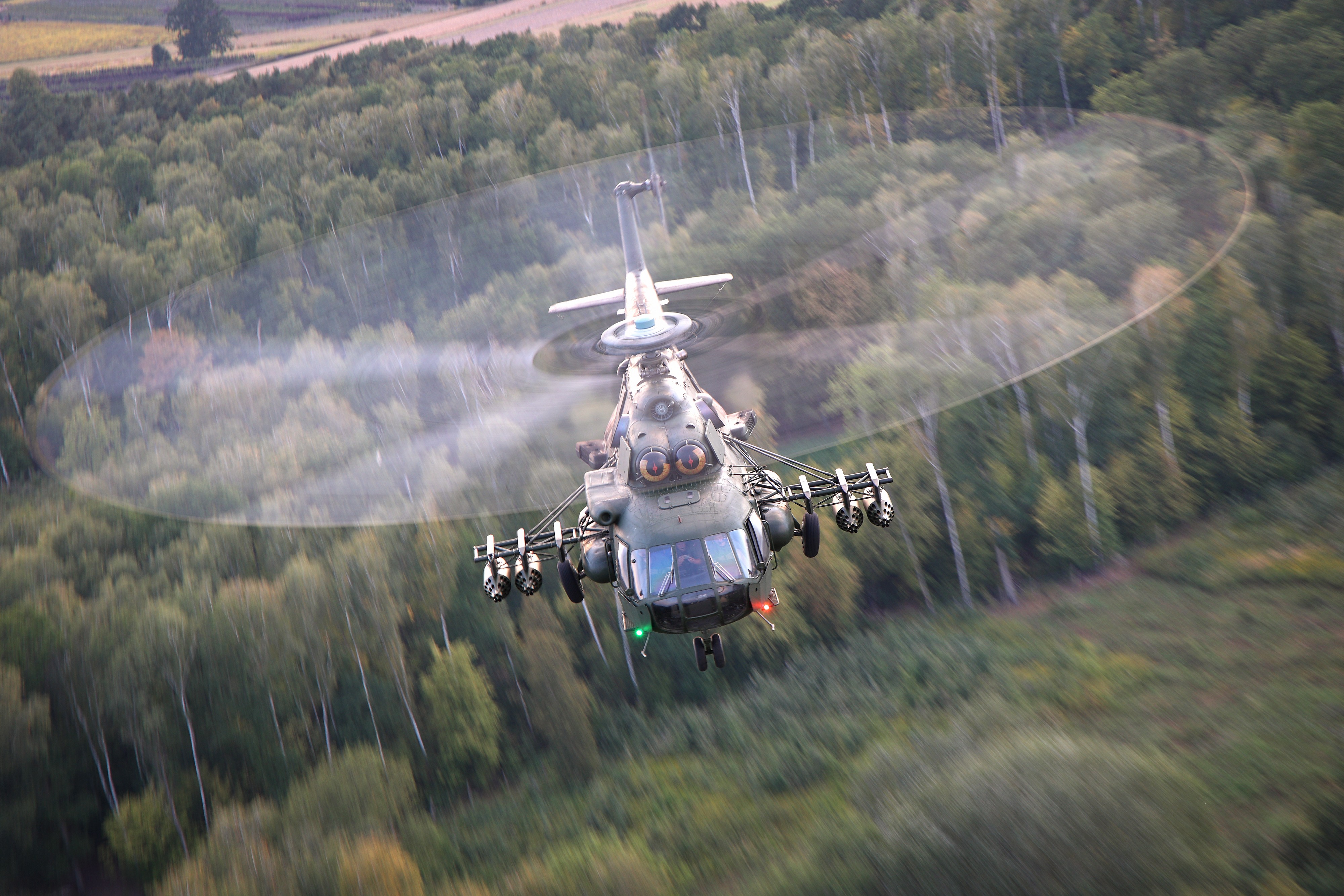 Polish Special Forces Mi-17 on the way to Radom Air Show rehearsal.