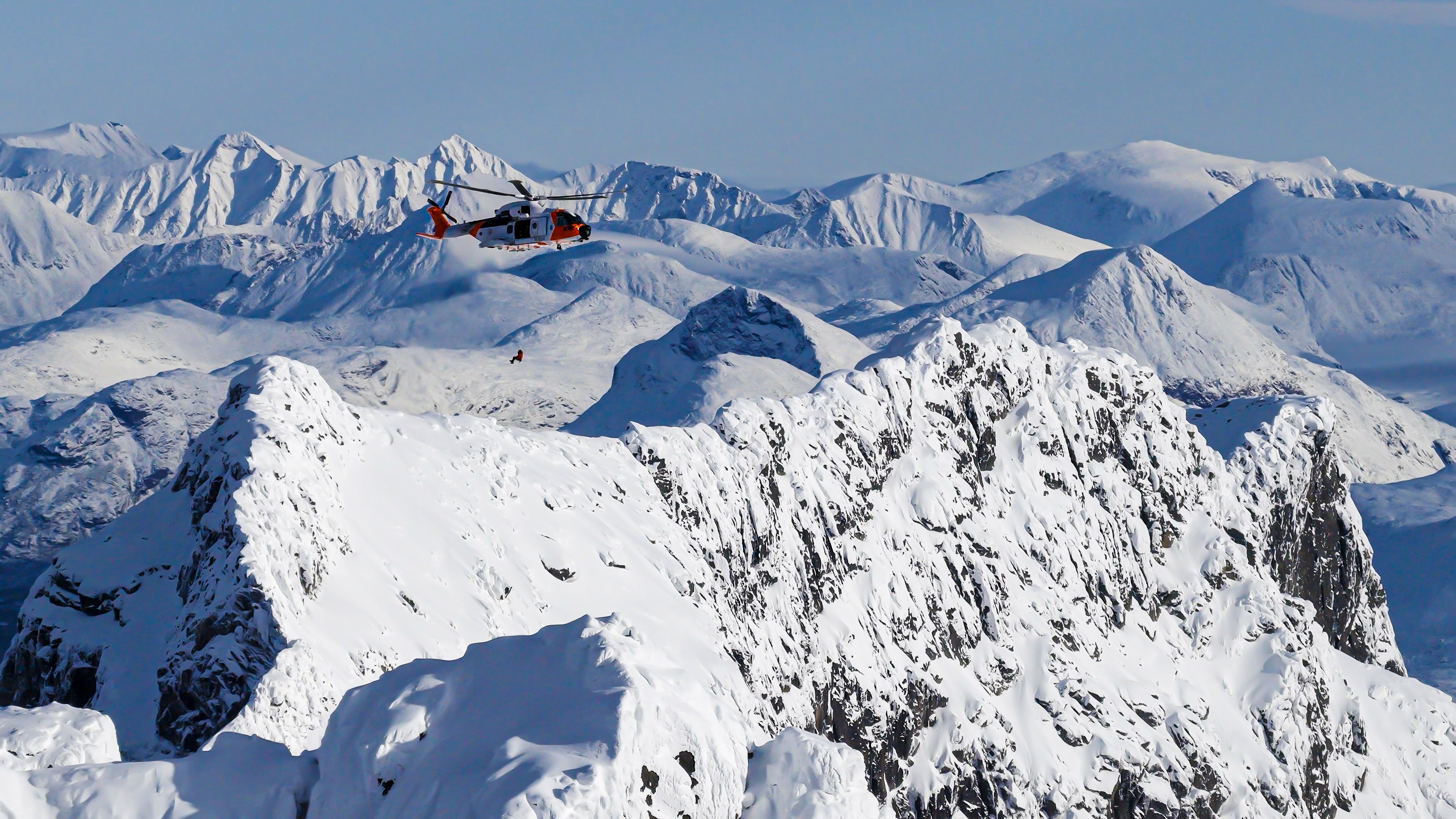 Augusta Westland 101 - The roof of Norway/ Jotunheimen nasjonalpark. Foto: Chris Thomas Johansen